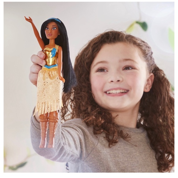 Disney Princess Royal Shimmer Pocahontas Fashion Doll, Accessories Included NIB - Picture 5 of 8